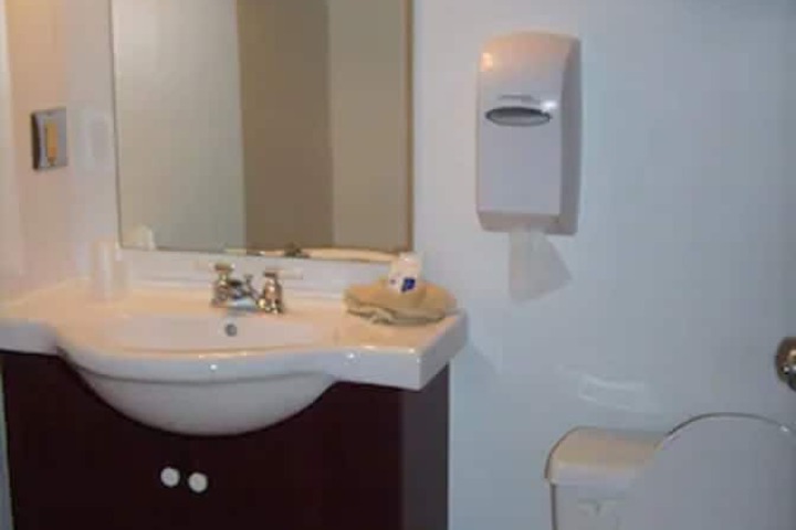 Room 5 of 40