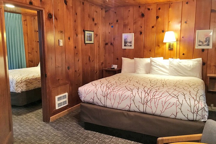 Room 132 of 183