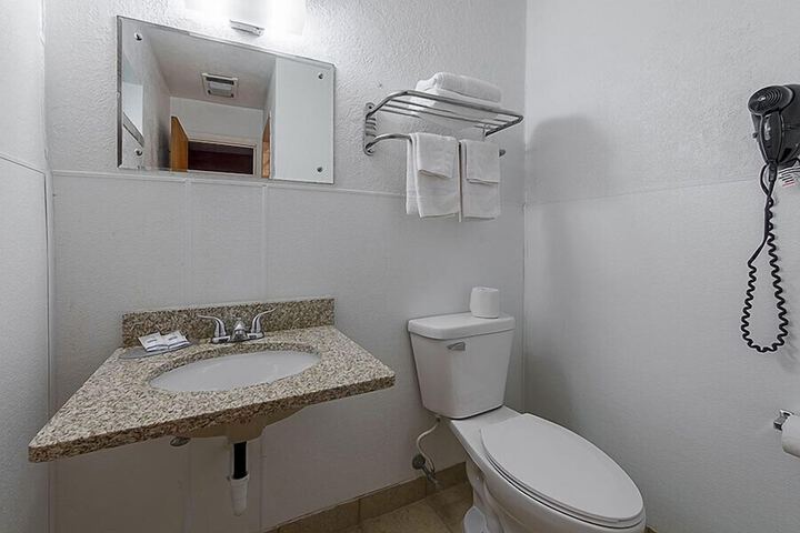 Room 13 of 26