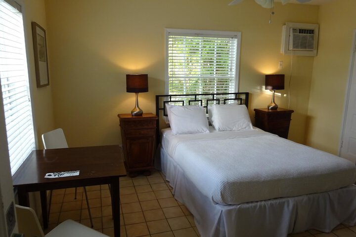 Room 53 of 141