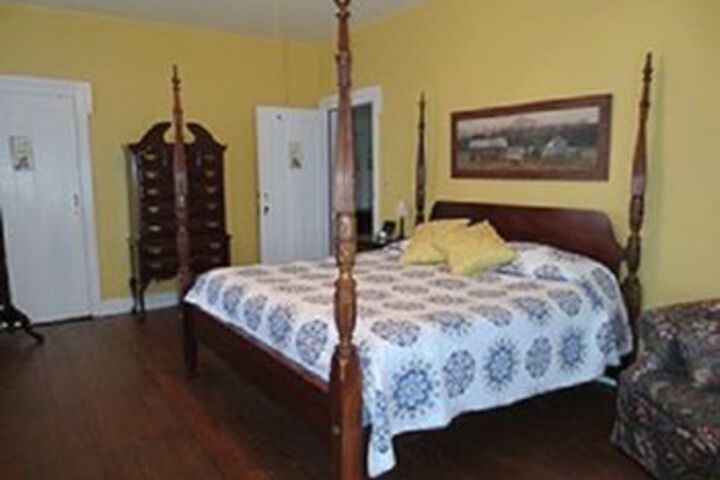 Stoltzfus Bed & Breakfast