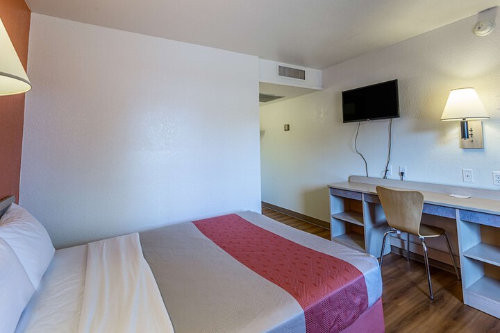 Room 22 of 32
