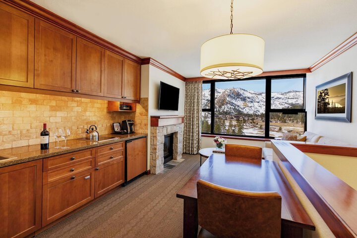 Everline Resort and Spa Lake Tahoe