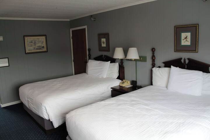Room 163 of 247