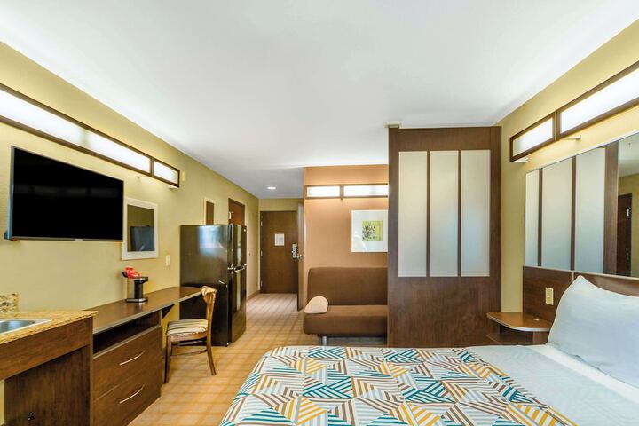Room 34 of 37