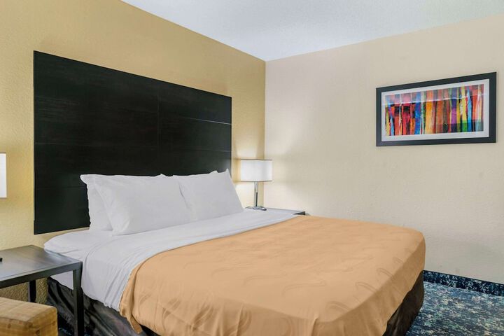 Room 17 of 29