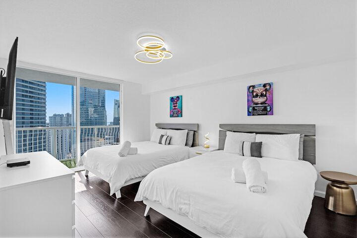 Room 93 of 265