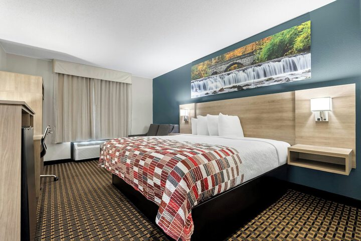 Red Roof Inn & Suites Tomah