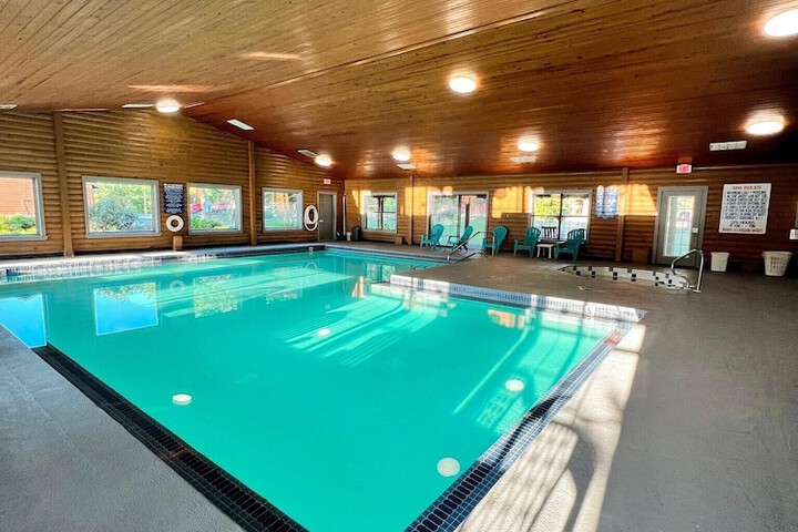 Crown Point Resort