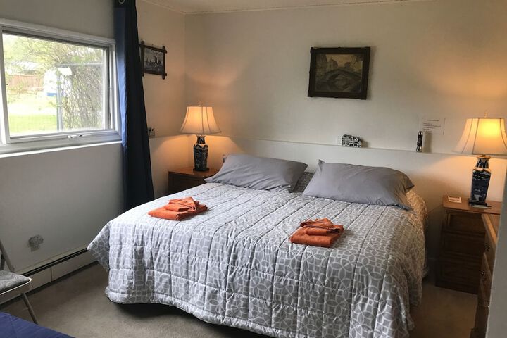 Room 9 of 25