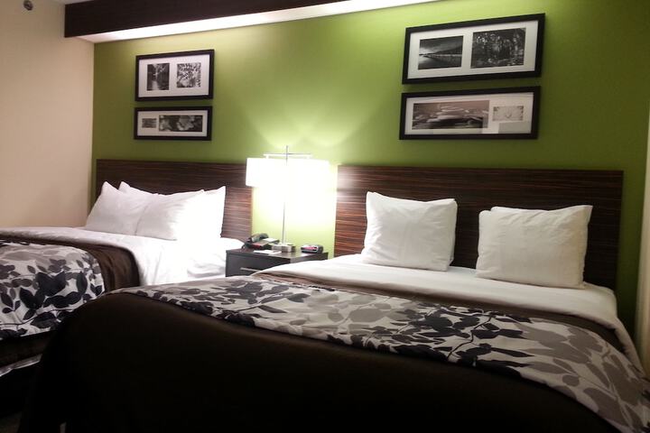 Room 15 of 33