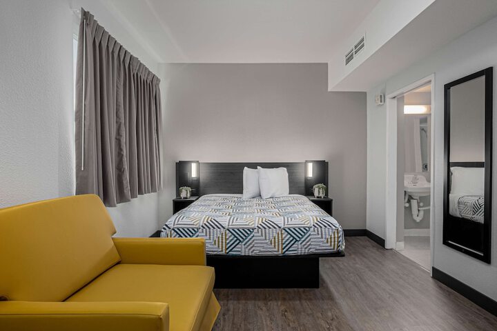 Room 40 of 44