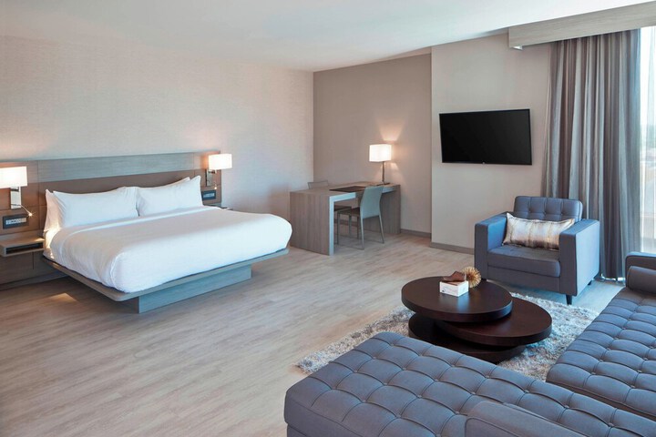 AC Hotel Des Moines East Village