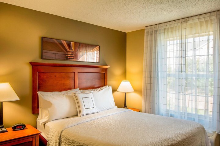 Room 18 of 34