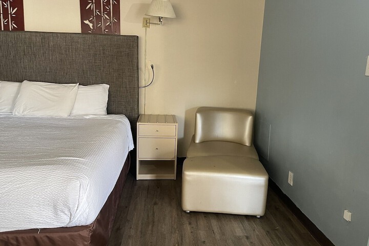 Room 42 of 55