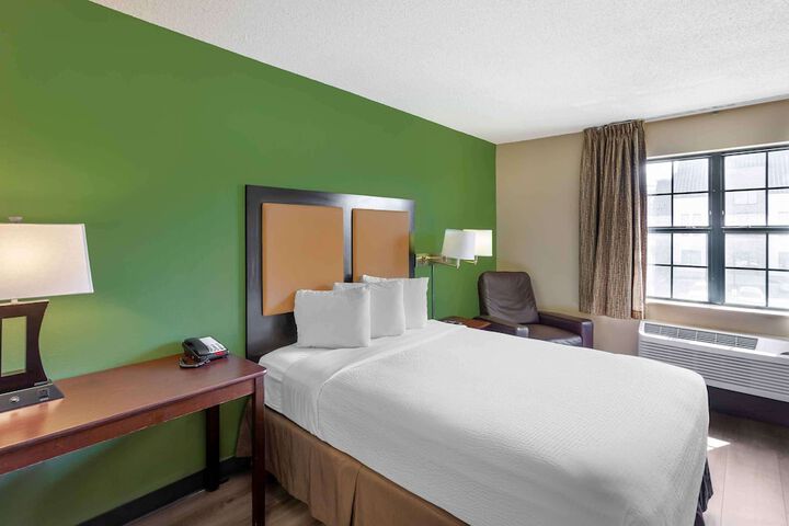 Room 17 of 22
