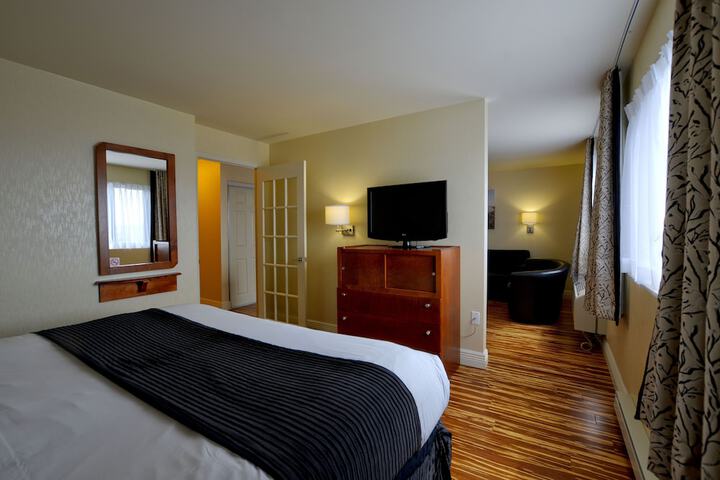 Room 31 of 77
