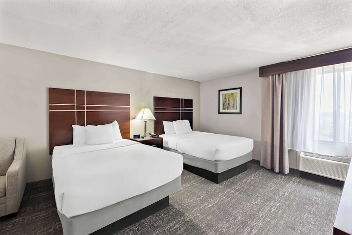Best Western Luxbury Inn Fort Wayne