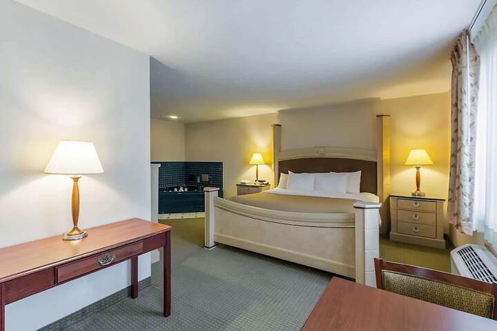 Room 14 of 40