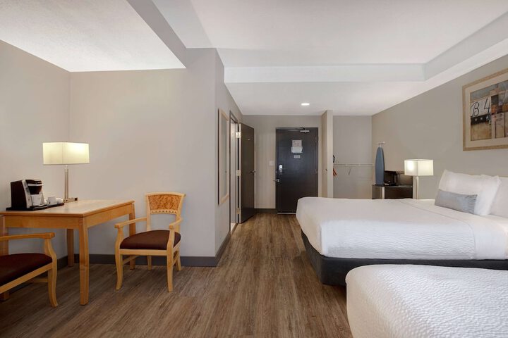 Room 45 of 62
