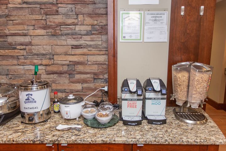 Staybridge Suites Bowling Green by IHG