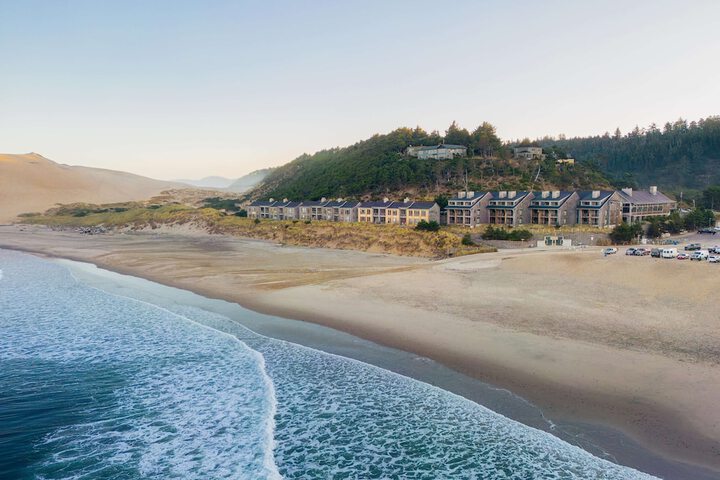 Headlands Coastal Lodge & Spa