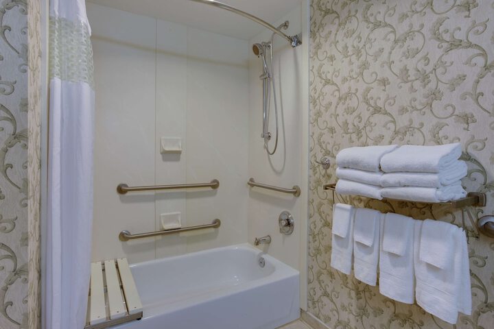 Hampton Inn & Suites Chincoteague Waterfront