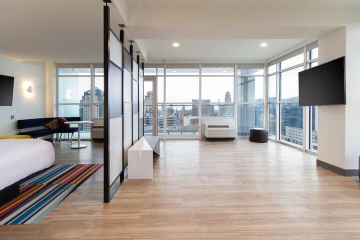 Room 15 of 47