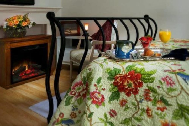 The Carriage House B & B