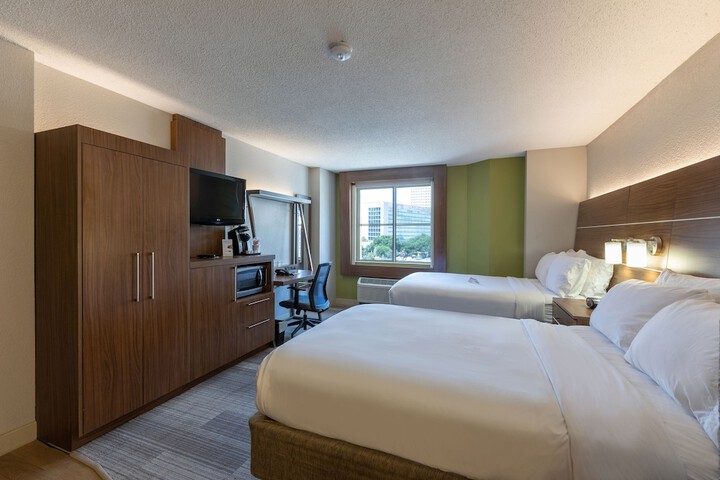 Room 14 of 52