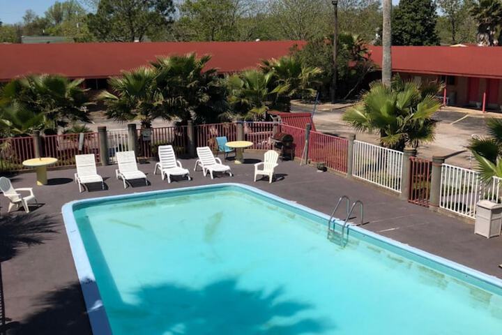 Pool 5 of 31