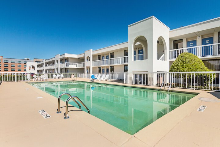 Pool 1 of 39