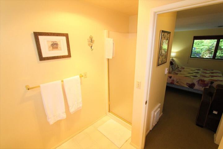 Alexanders Lodge