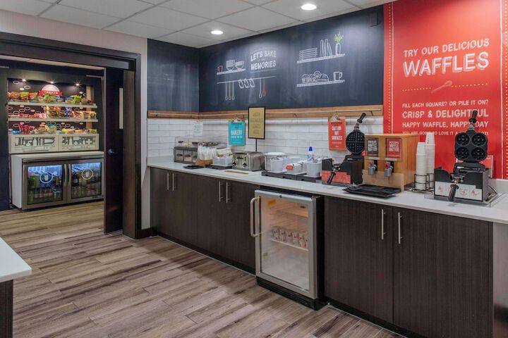 Hampton Inn Detroit / Northville