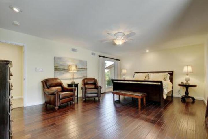 Challenger Holiday Home