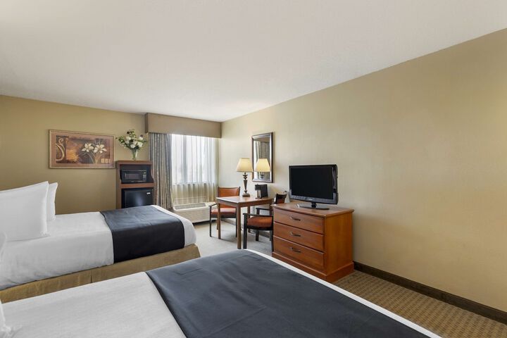 Best Western Plus The Charles Hotel