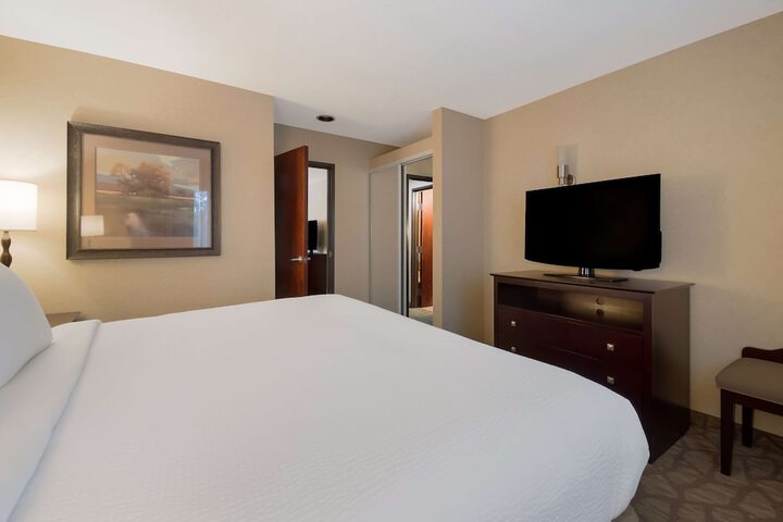 Room 27 of 47