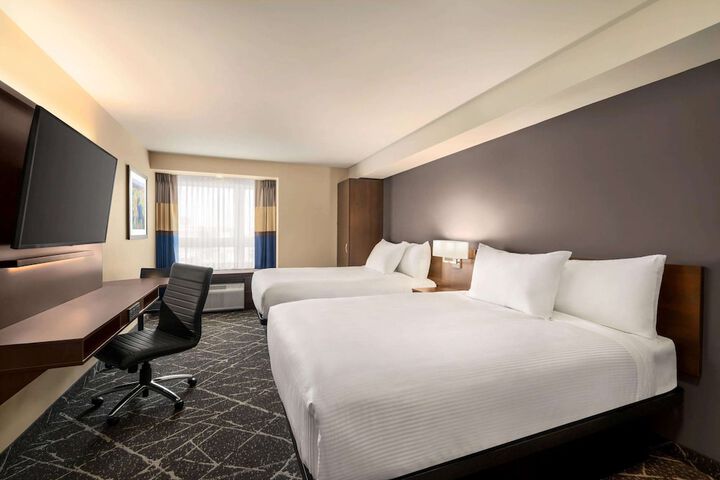 Room 16 of 40