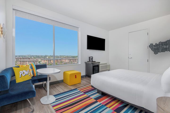Room 14 of 27
