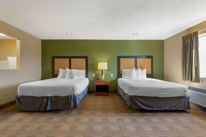 Room 34 of 38