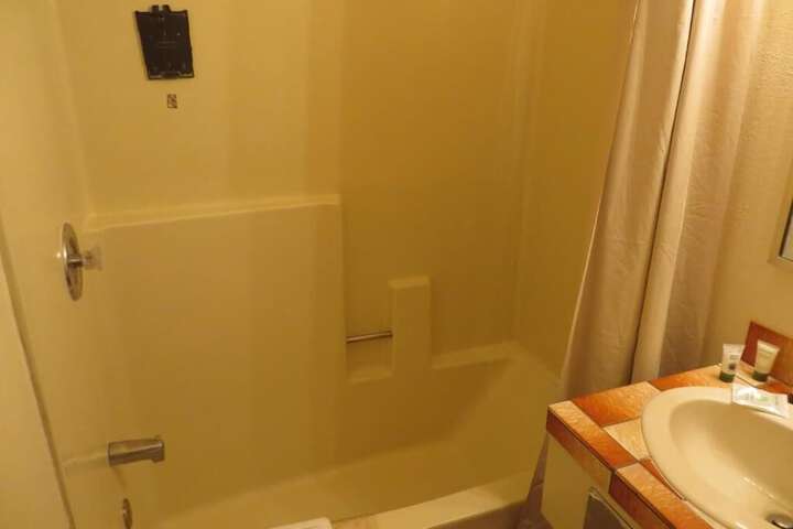 Room 18 of 27