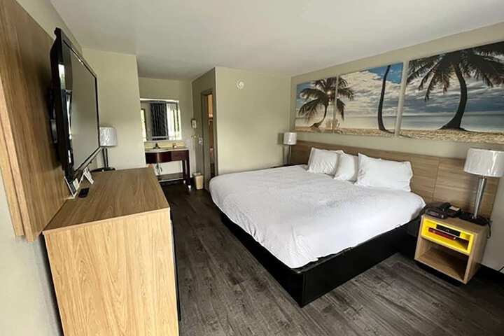 Room 22 of 27