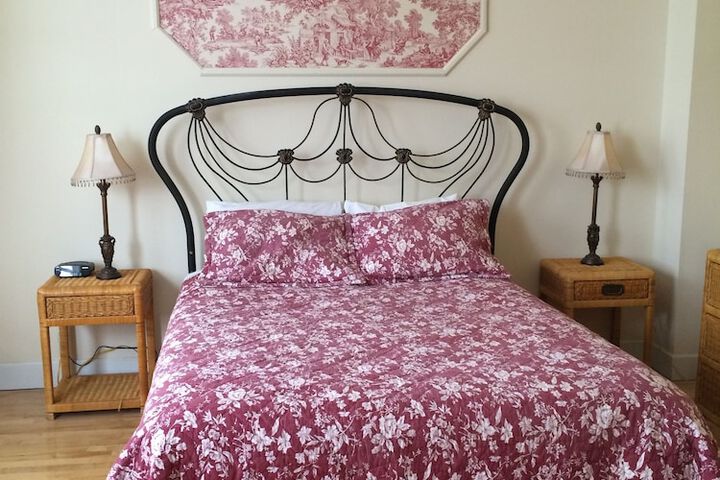 Room 16 of 64