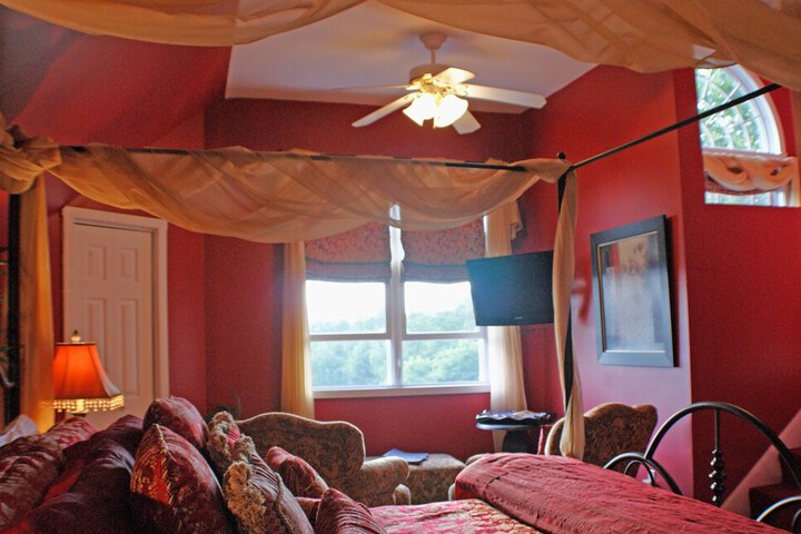 Room 54 of 98