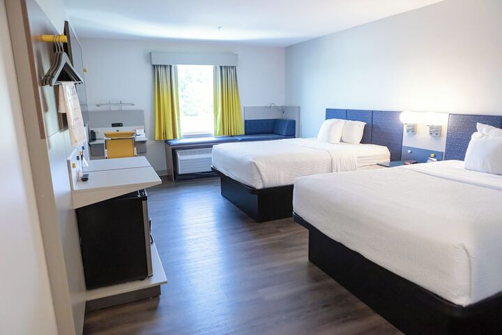 Microtel Inn & Suites by Wyndham Milford