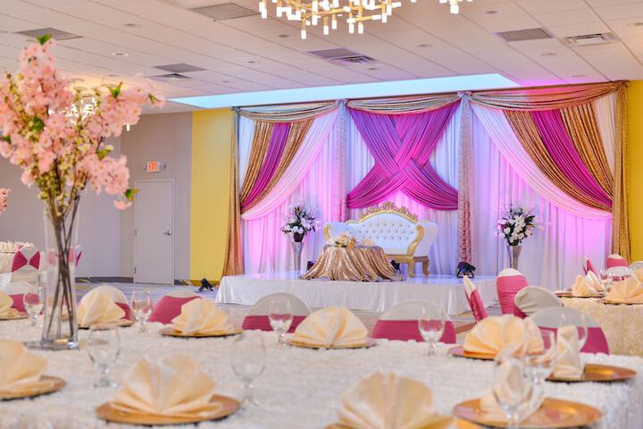 Ballroom/Hall 54 of 58