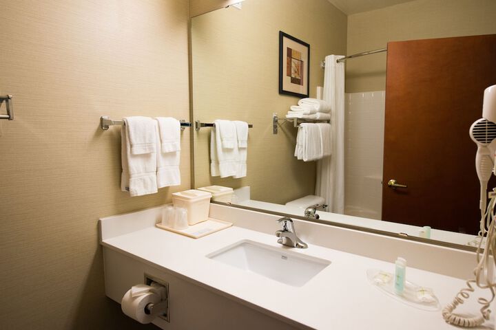 Room 8 of 28