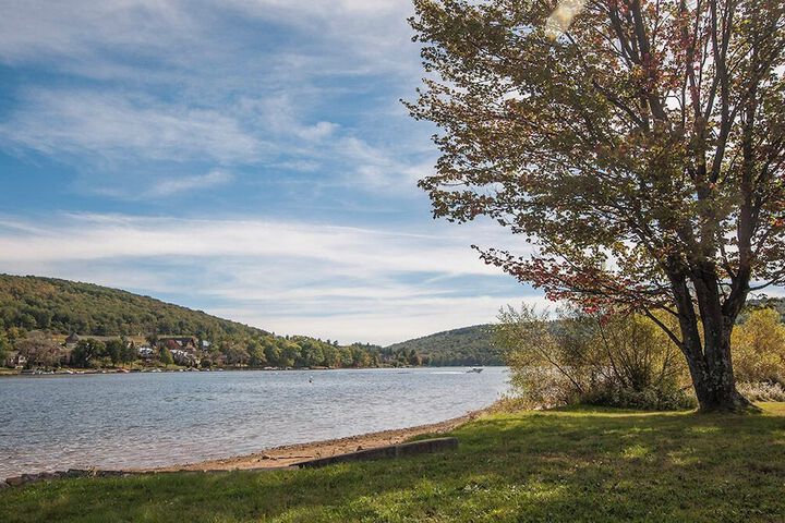Ski Harbor 16 by Taylor Made Deep Creek