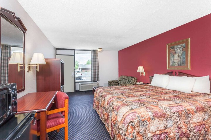 Room 13 of 15