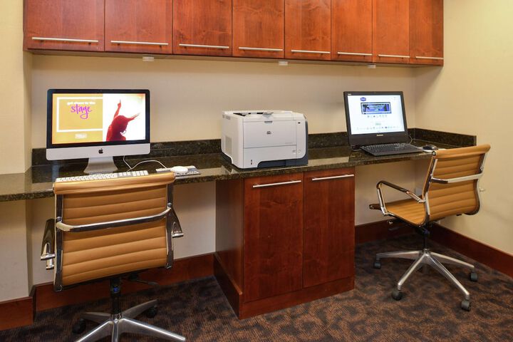 Business Center 66 of 66